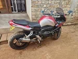 Yamaha FZ 2006 Red