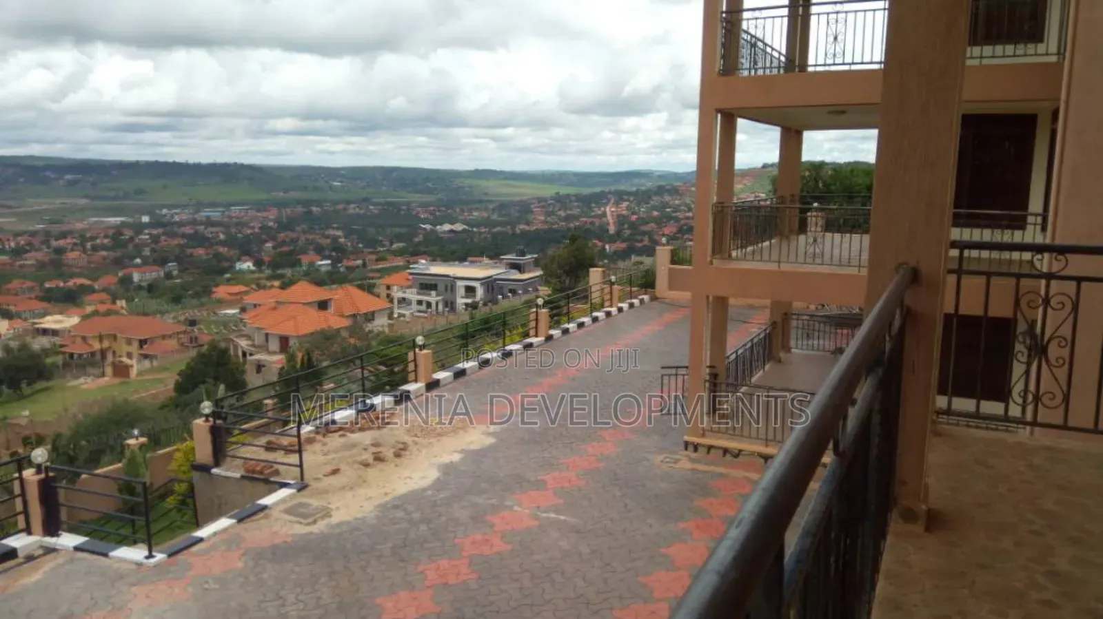 7bdrm House in Lubowa, Wakiso / Wakiso for rent