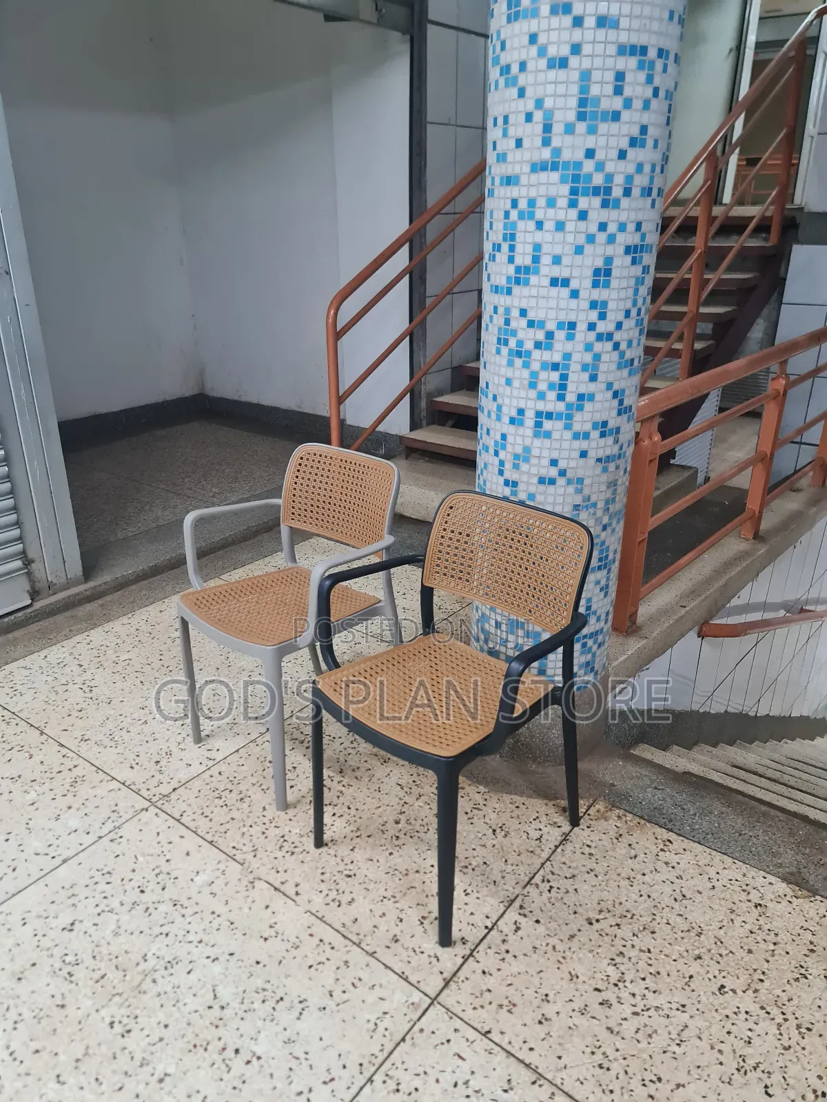 Globe Plastic Chairs Globe Plastic Chairs