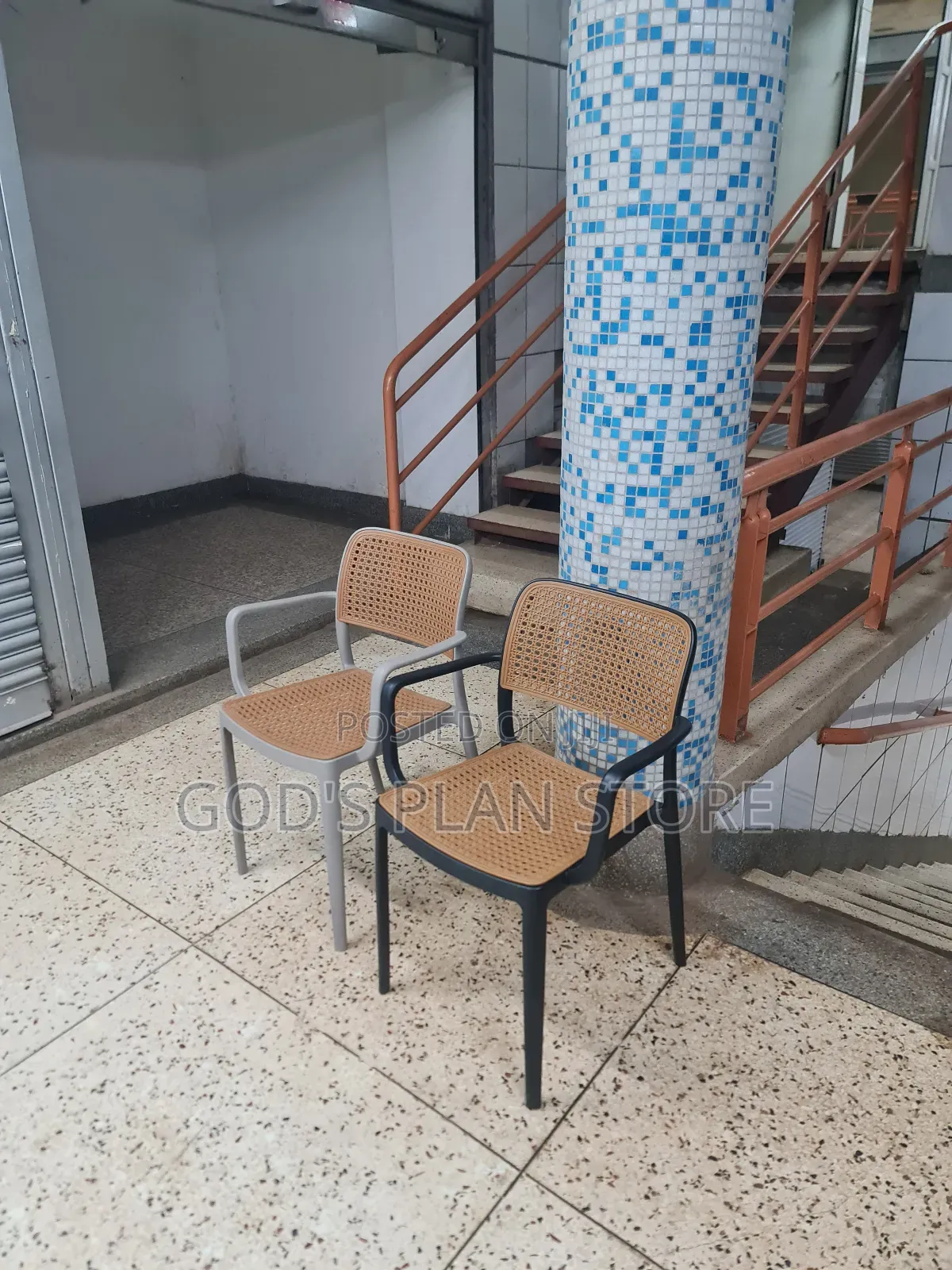 Globe Plastic Chairs Globe Plastic Chairs