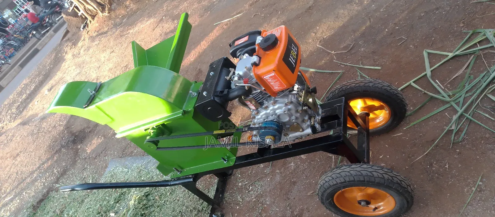 Small Silage Chopper With an Air Cool Diesel Engine