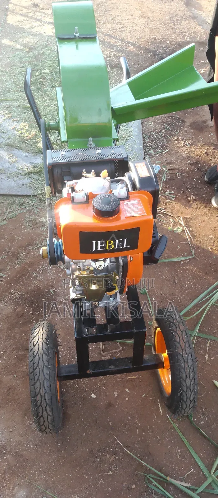 Small Silage Chopper With an Air Cool Diesel Engine