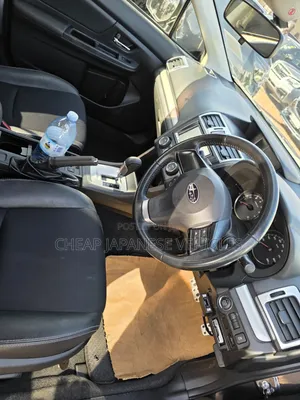 Subaru Impreza 2.0i PZEV 4dr Hatchback AWD (2.0L 4cyl CVT) 2014 Gray