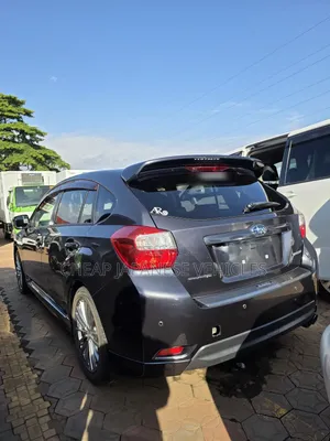 Subaru Impreza 2.0i PZEV 4dr Hatchback AWD (2.0L 4cyl CVT) 2014 Gray