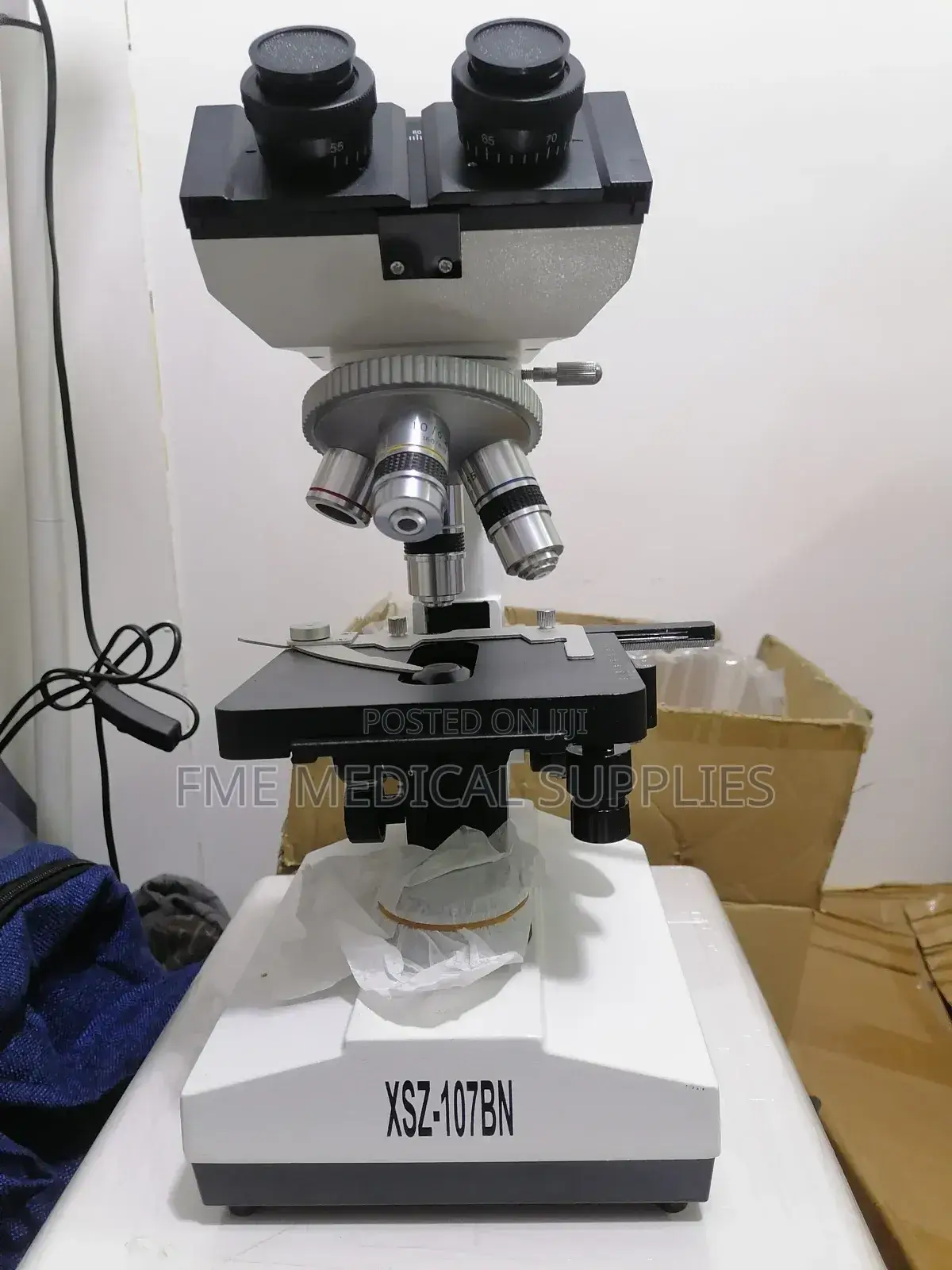 Microscope