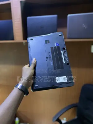 Laptop Dell Latitude 12 E7250 8GB Intel Core I7 HDD+SSD 256GB