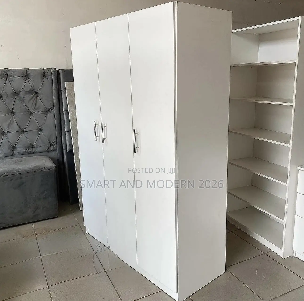 Wardrobes - Stylish Storage Wardrobe for Home and Office Use