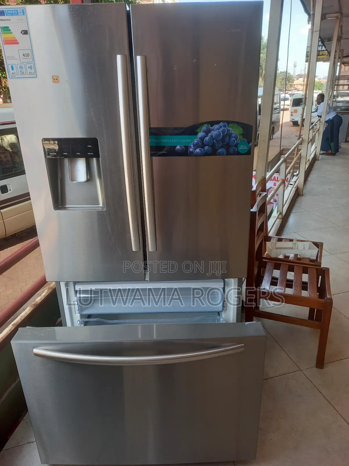 Hisense 697ltrs