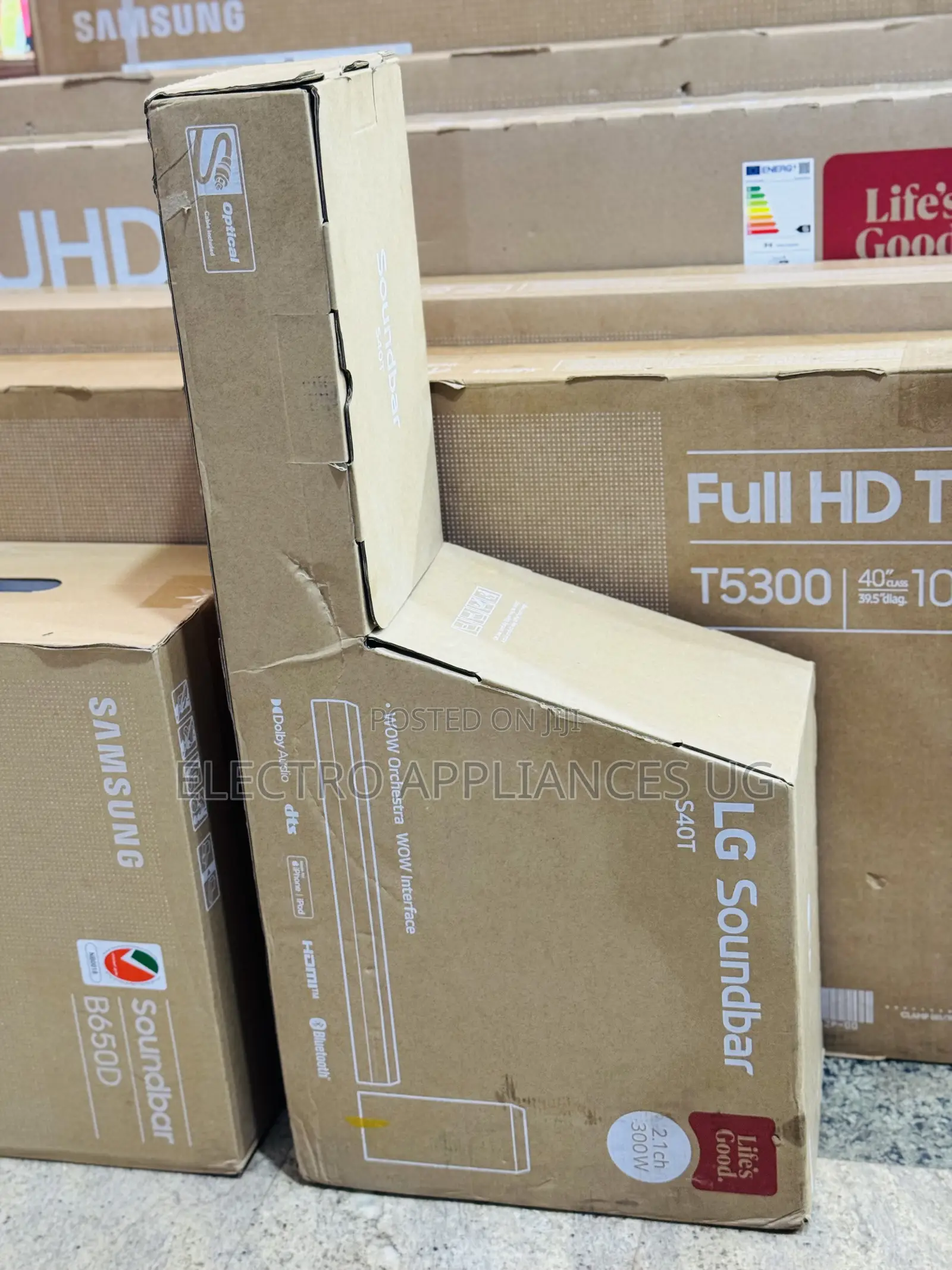 Lg S40t 2.1-Channel Soundbar With a Wireless Subwoofer.