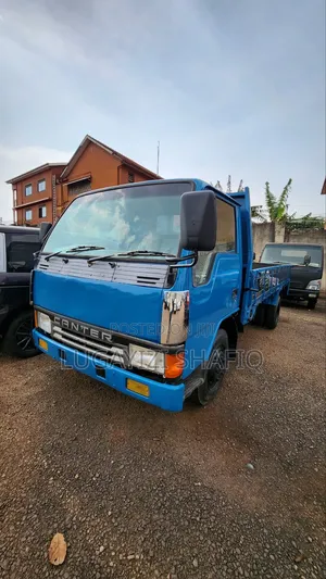 Mitsubishi Canter 1990 Blue