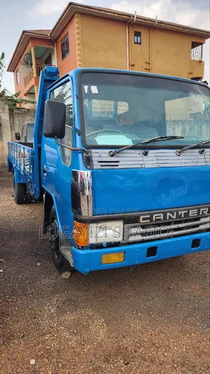 Mitsubishi Canter 1990 Blue