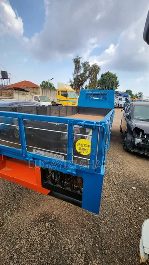 Mitsubishi Canter 1990 Blue