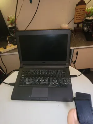 Laptop Dell Latitude 3350 8GB Intel Core I3 HDD 500GB
