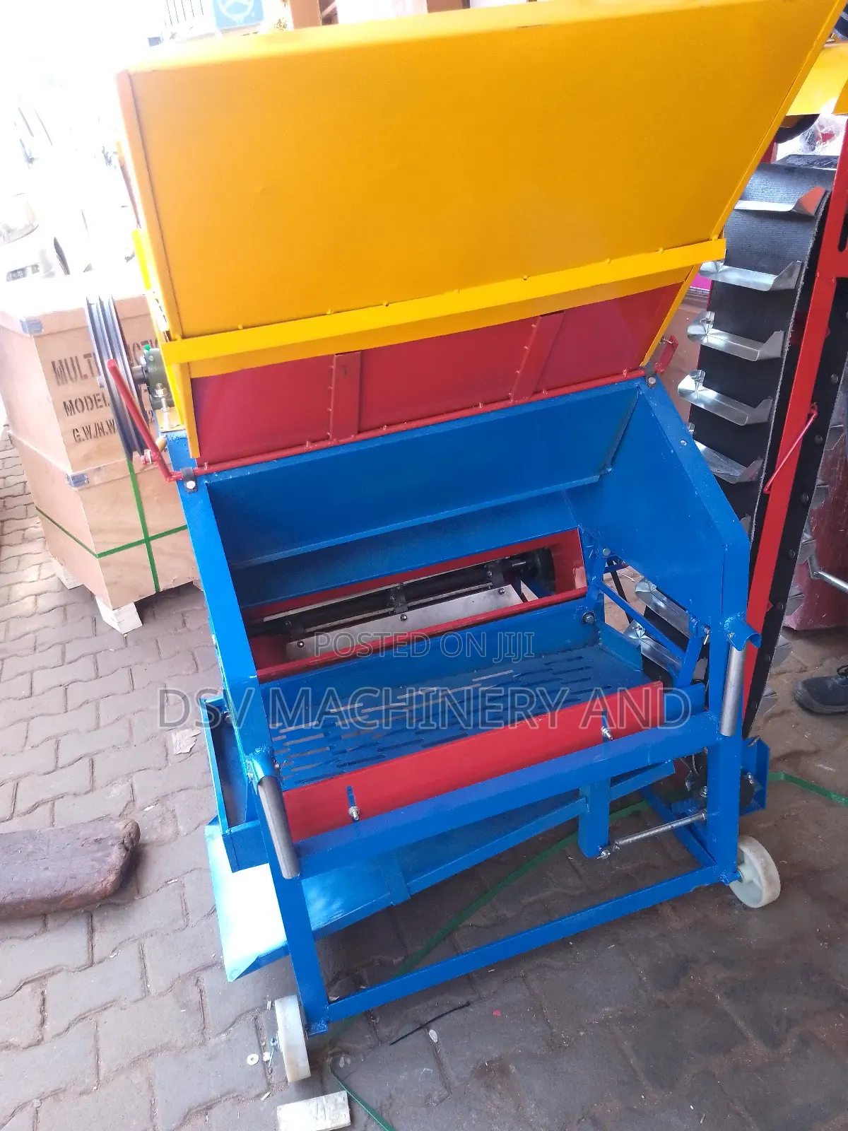 Ground Nut Harvesting Machine Tractor Driven