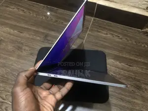 Laptop Apple MacBook Pro 2017 16GB Intel Core i7 SSD 500GB