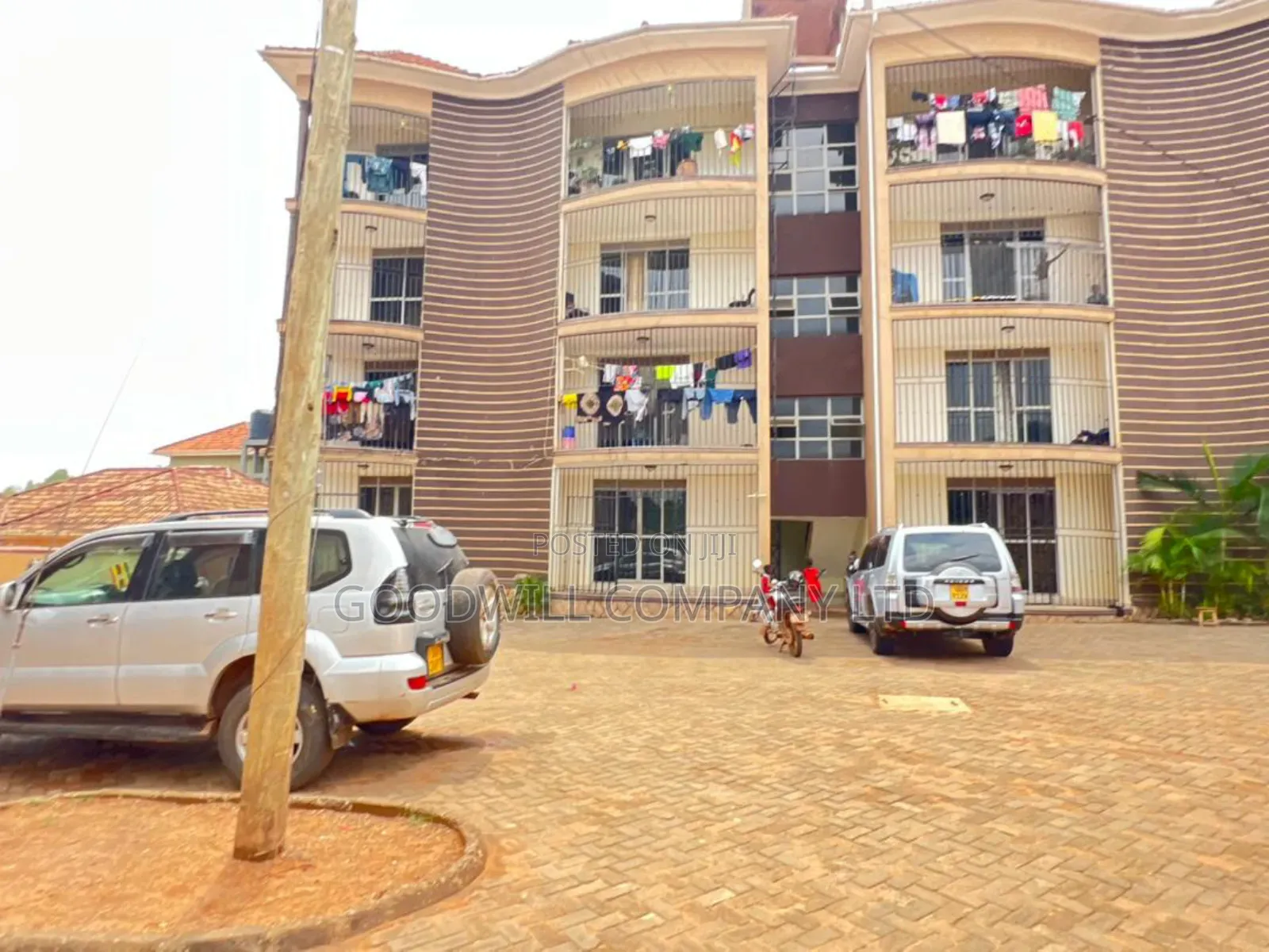4bdrm Apartment in Kira, Central Division for sale