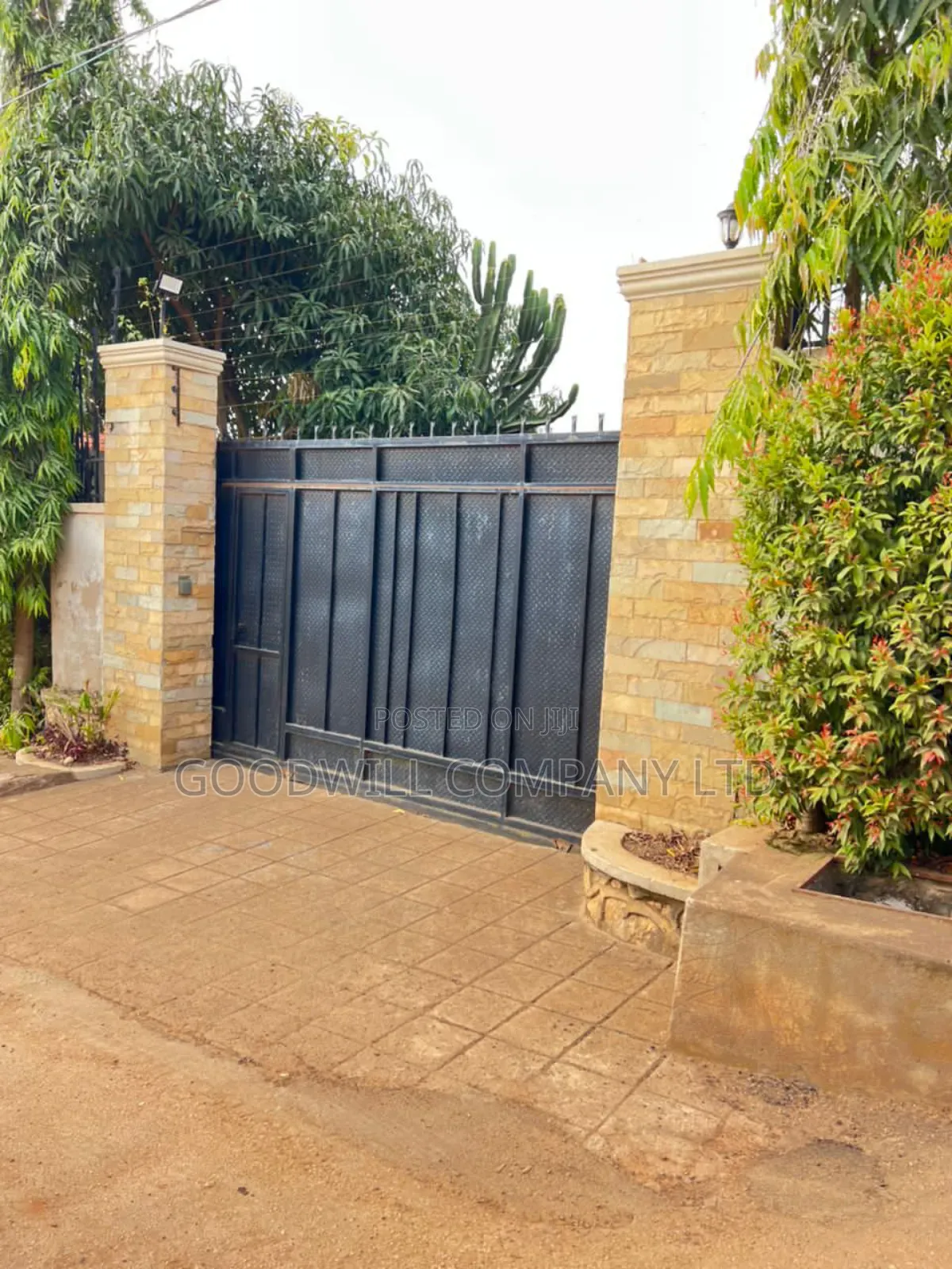 4bdrm House in Kira, Central Division for sale