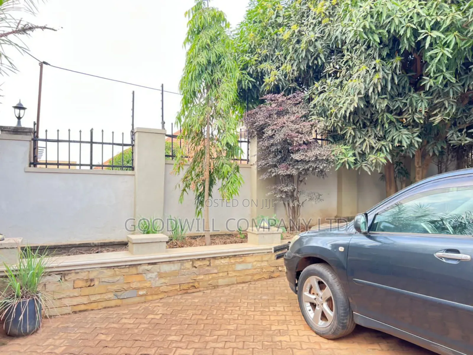 4bdrm House in Kira, Central Division for sale