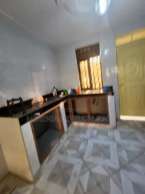3bdrm Apartment in Makindye for rent