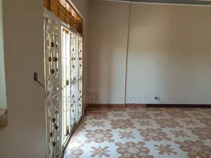 6bdrm Mansion in Katende Masaka Road, Central Division for sale