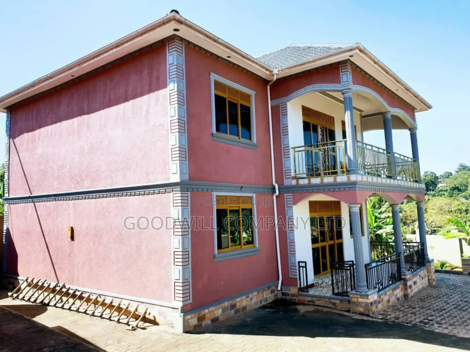 6bdrm Mansion in Katende Masaka Road, Central Division for sale