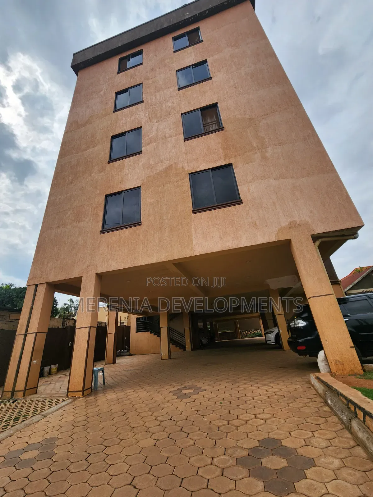 3bdrm Apartment in Muyenga, Makindye for rent