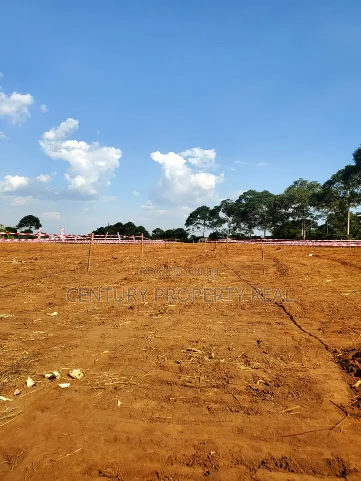 Land in Mpigi ( Kikunyu) 50 by 100