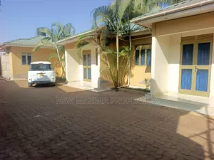6bdrm House in Kira Mamerito Rd, Central Division for sale