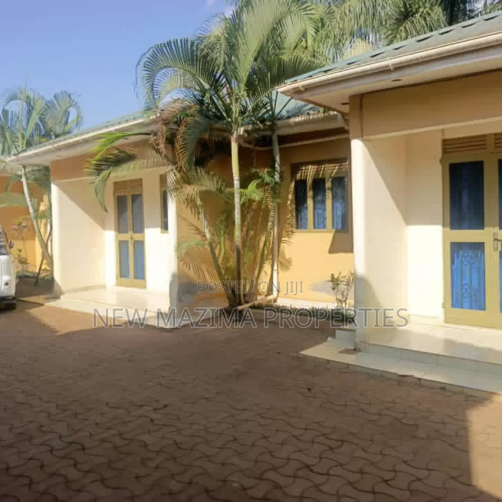6bdrm House in Kira Mamerito Rd, Central Division for sale