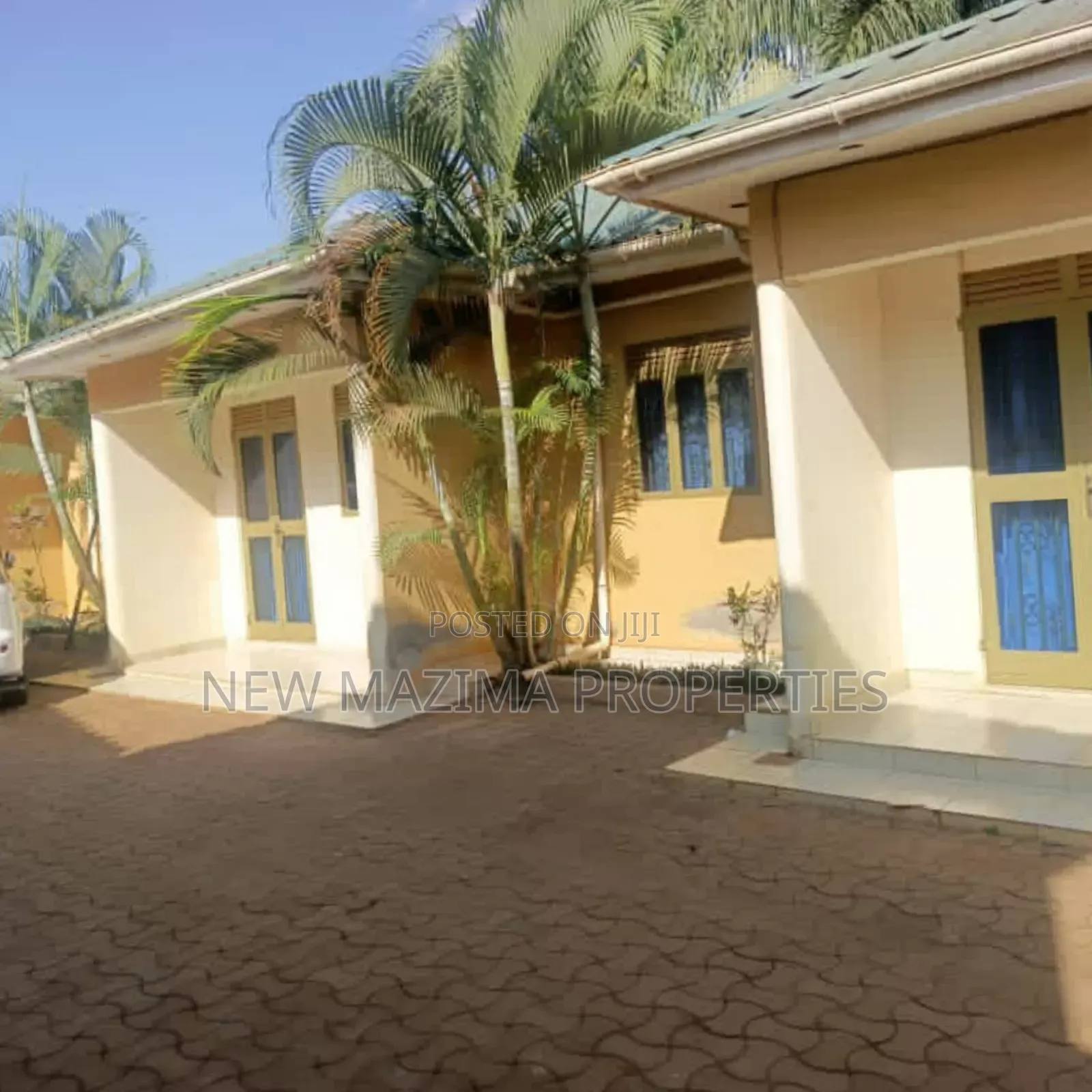6bdrm House in Kira Mamerito Rd, Central Division for sale
