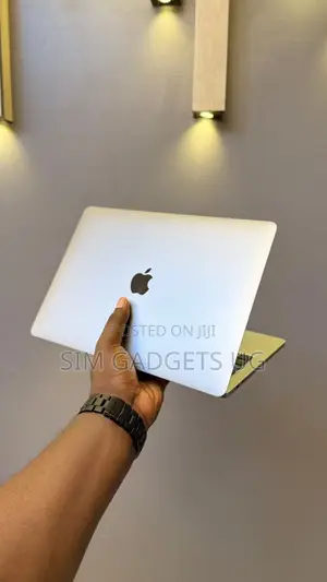 Laptop Apple MacBook Pro 2020 16GB Intel Core I5 SSD 512GB