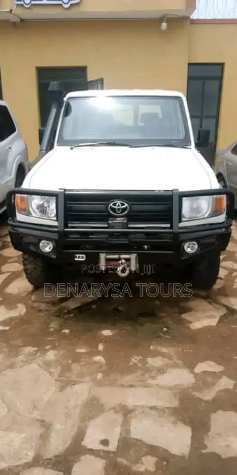 Toyota Landcruiser For Hire -rent Selfdrive/Chauffeured