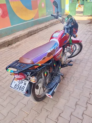 Bajaj CT 125X 2021 Red