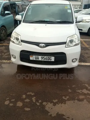 Toyota Sienta 2012 White