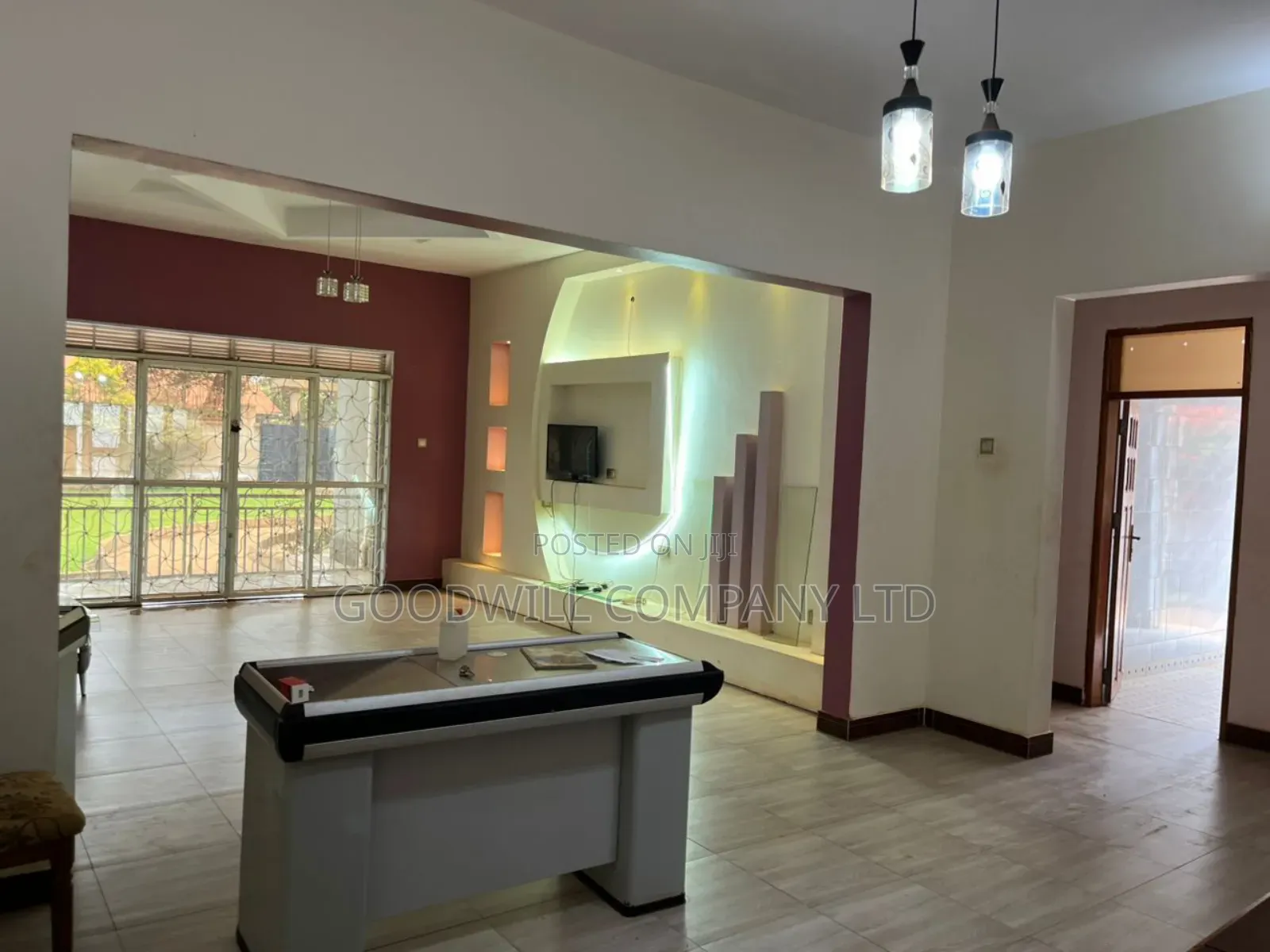 5bdrm House in Burondo Wakiso, Central Division for sale