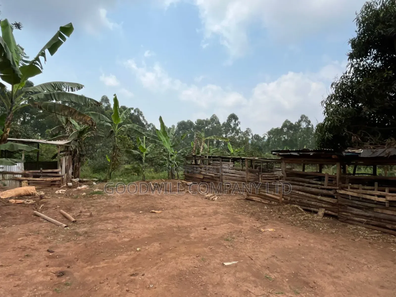 5bdrm House in Burondo Wakiso, Central Division for sale