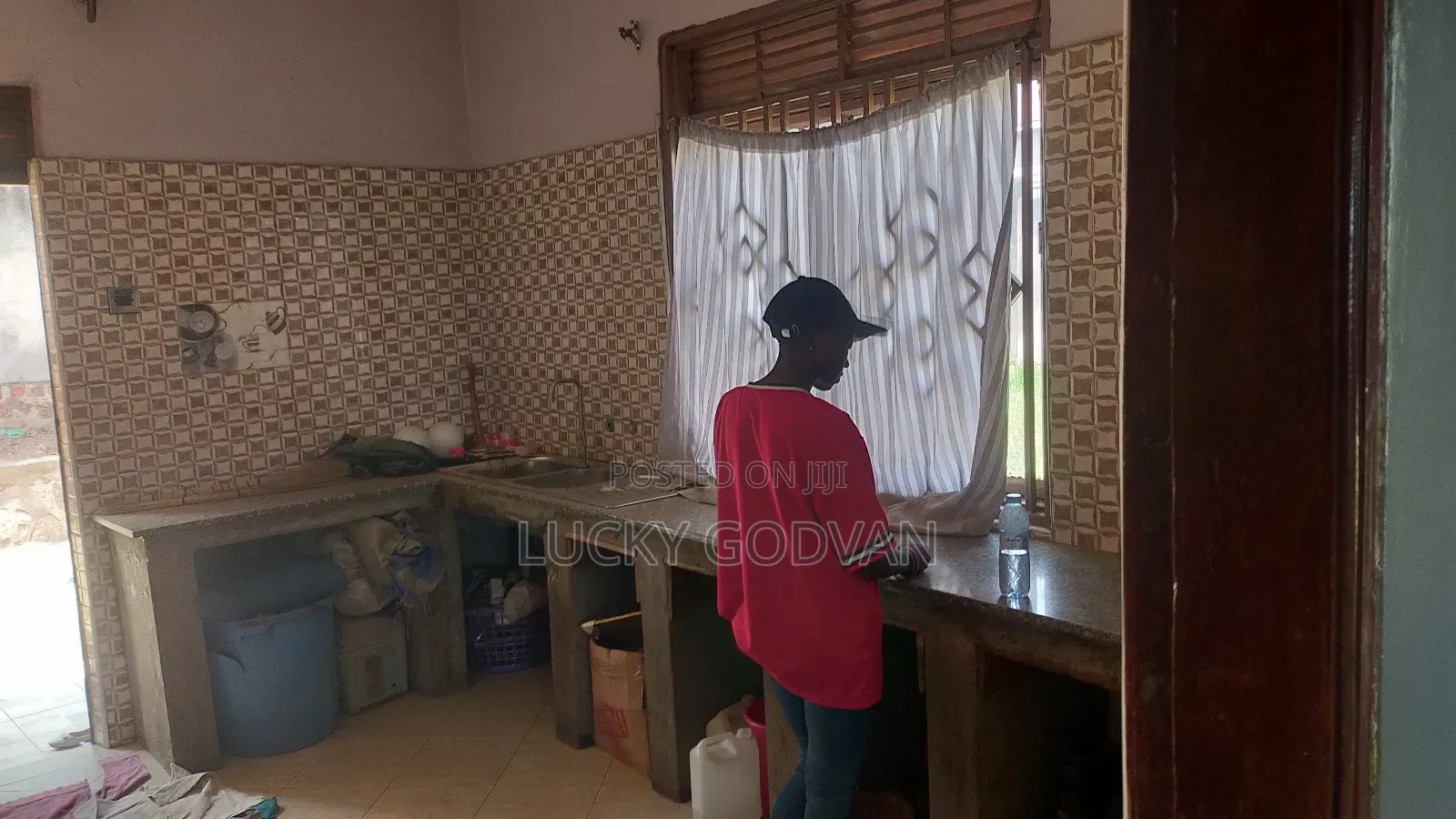 4bdrm Bungalow in Kira for sale