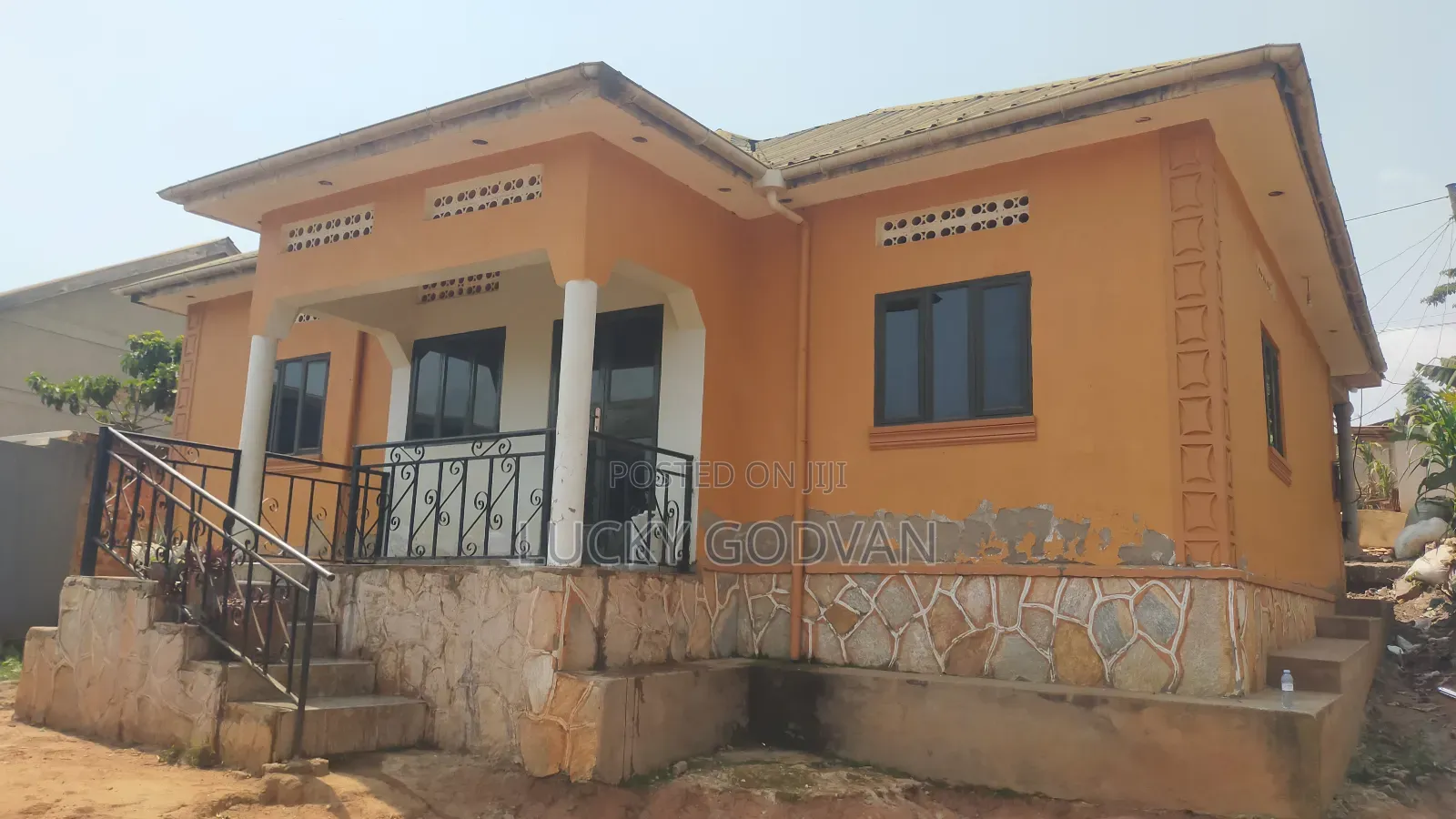 3bdrm Bungalow in Kira for sale