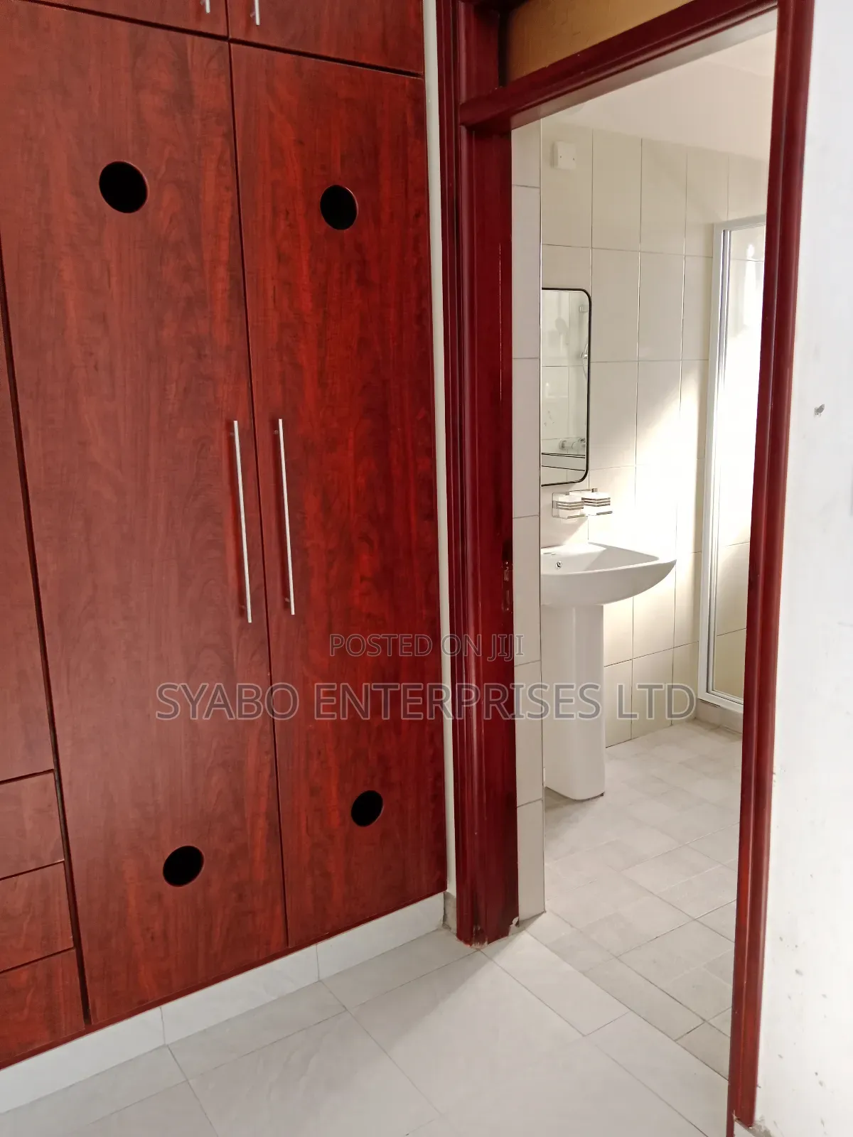 3bdrm Apartment in 3 Bedrooms, Central Division for rent