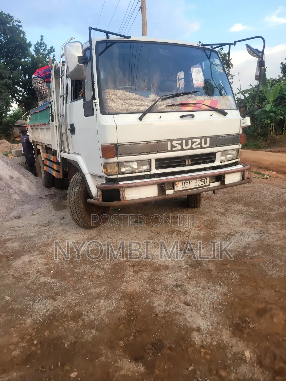 Isuzu Forward Tipper