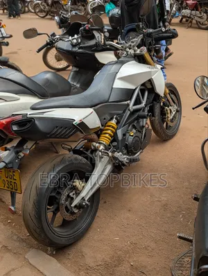 Aprilia Dorsoduro 2018 White