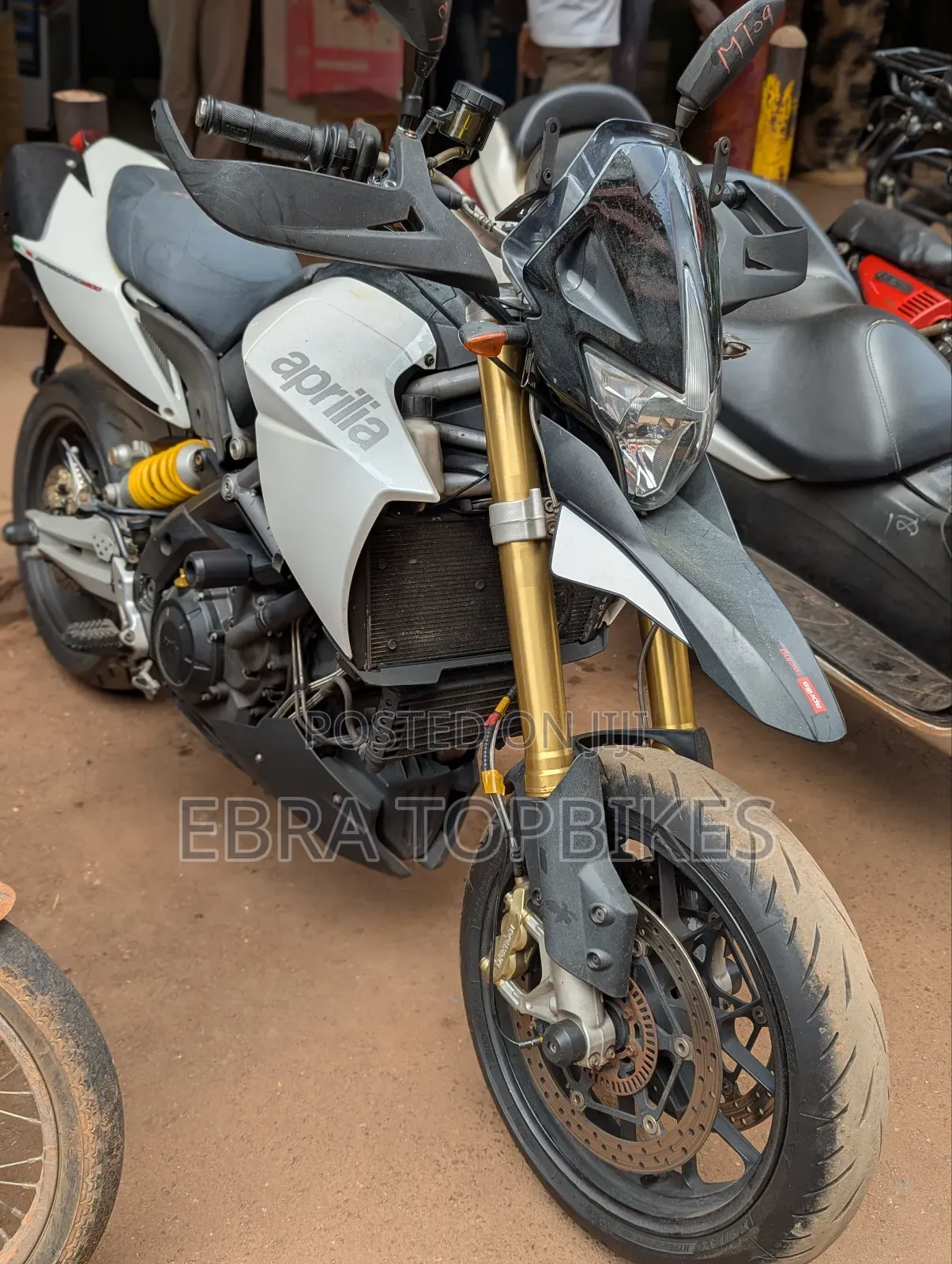 Aprilia Dorsoduro 2018 White