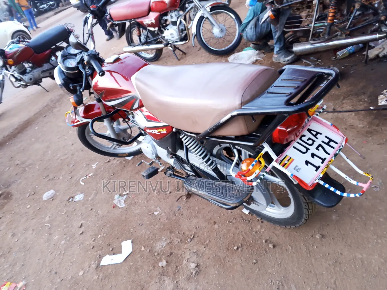 TVS HLX 125 2020 Red
