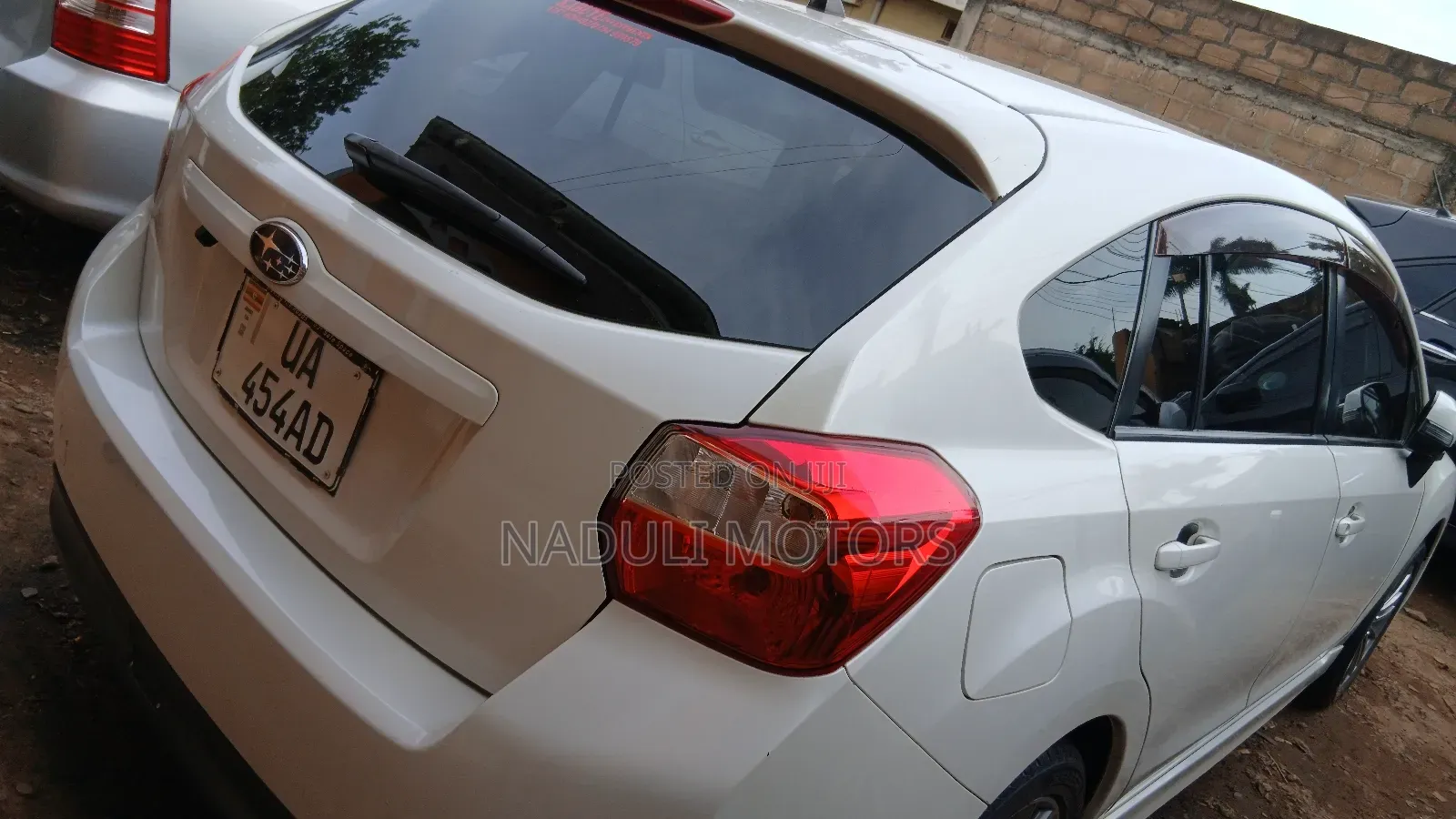 Subaru Impreza 2.0i Limited PZEV 4dr Hatchback AWD (2.0L 4cyl CVT) 2015 White