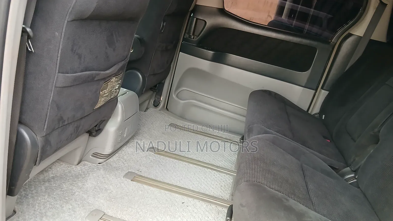 Toyota Alphard 2.4 Petrol FWD 2005 Black