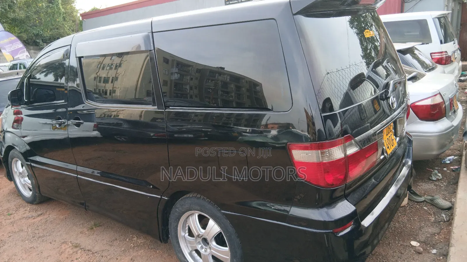Toyota Alphard 2.4 Petrol FWD 2005 Black