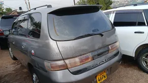 Toyota Gaia 2003 Gray