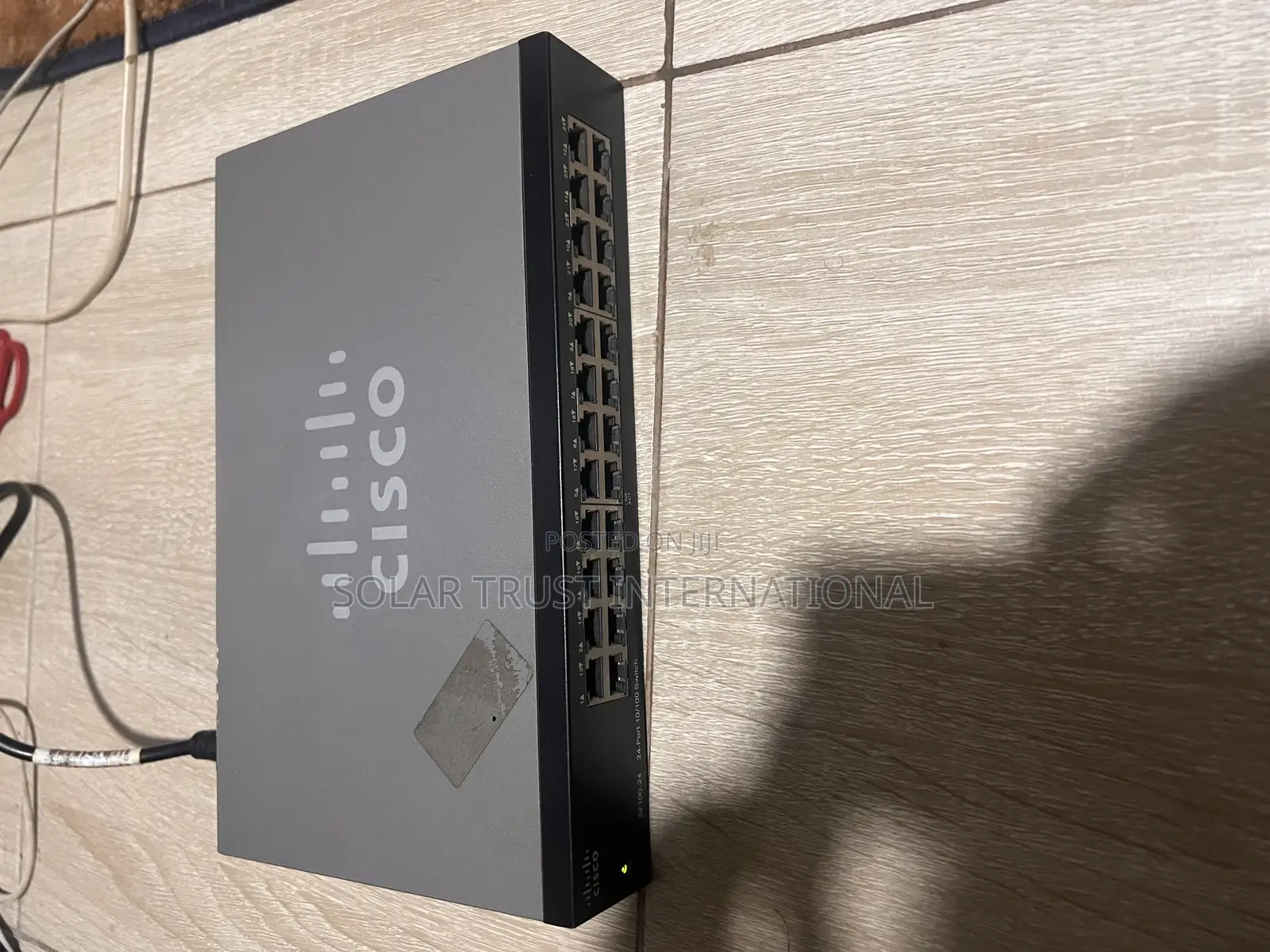 Cisco Sf100-24v2