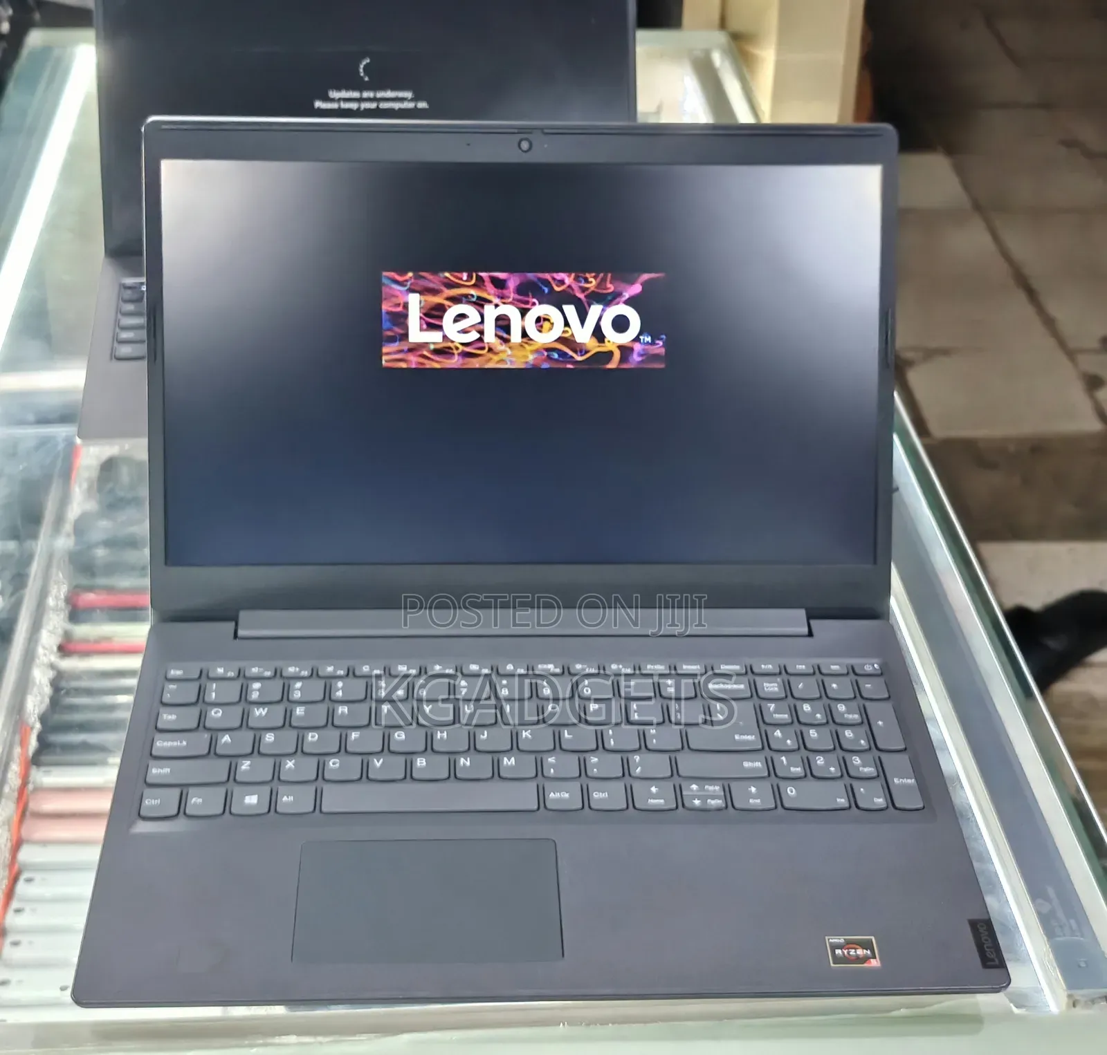 Laptop Lenovo Ideapad 3 8GB AMD Ryzen 5 HDD+SSD 256GB