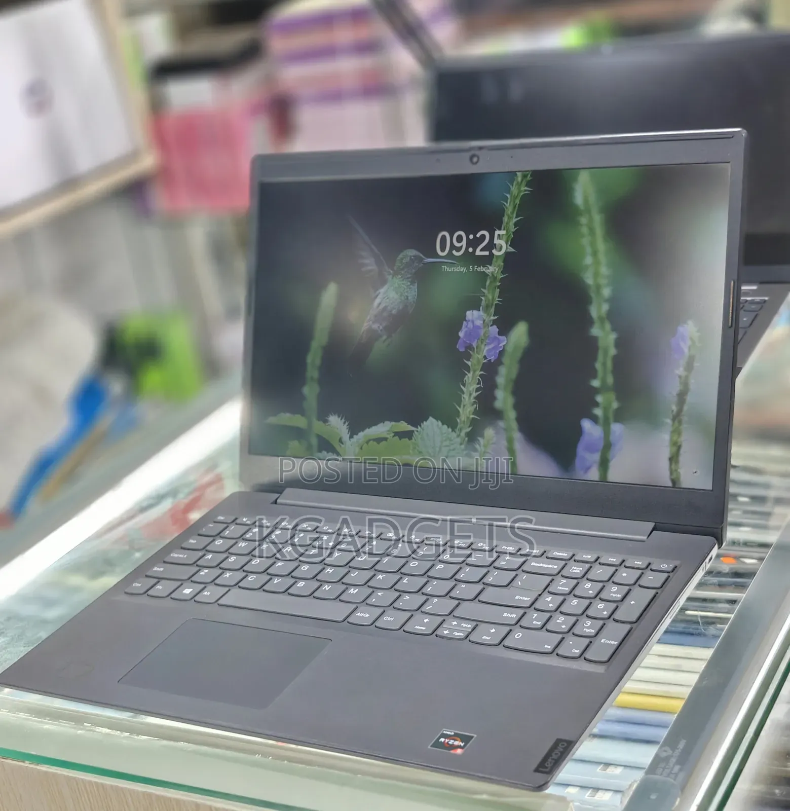 Laptop Lenovo Ideapad 3 8GB AMD Ryzen 5 HDD+SSD 256GB